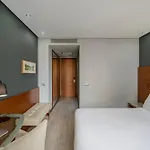 Dorma Coliseum 4* סנטנדר
