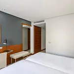 Dorma Coliseum 4* Сантандер