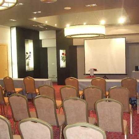 Dorma Coliseum מלון