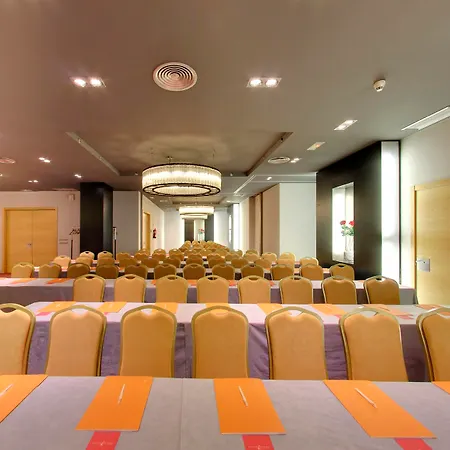 מלון Dorma Coliseum