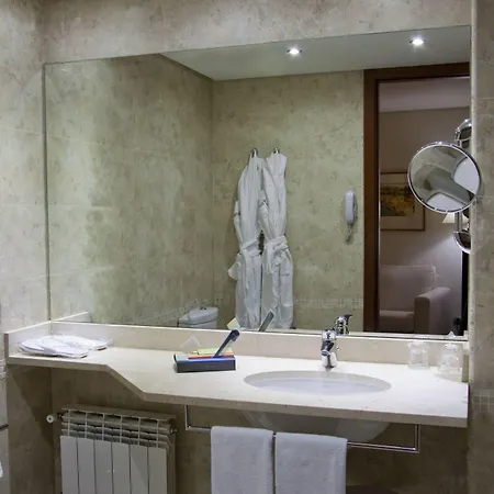 מלון Dorma Coliseum 4*