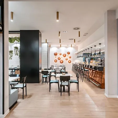 Dorma Coliseum סנטנדר