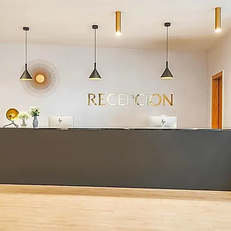 Dorma Coliseum 4* סנטנדר
