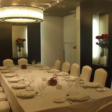 Silken Coliseum 4*