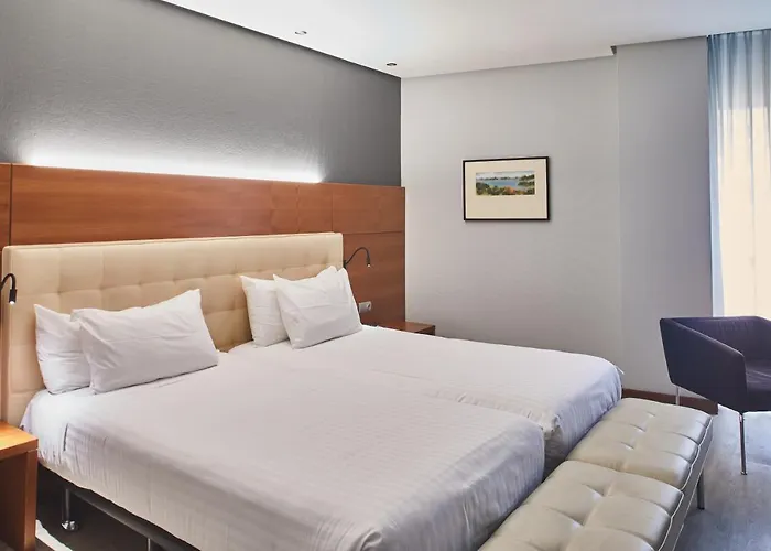 Dorma Coliseum 4* Сантандер