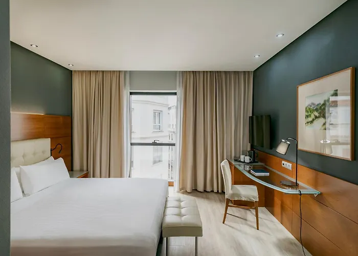 Dorma Coliseum Hotel 4*