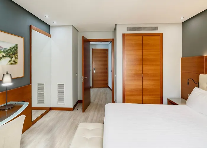 Dorma Coliseum 4* Santander