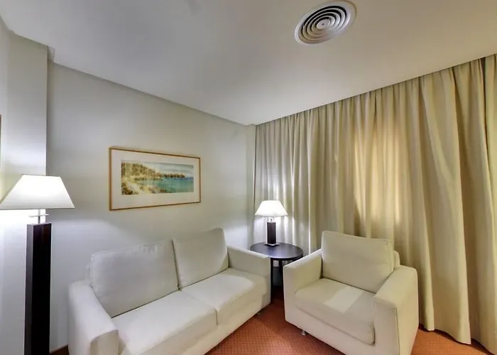 Dorma Coliseum Hotell