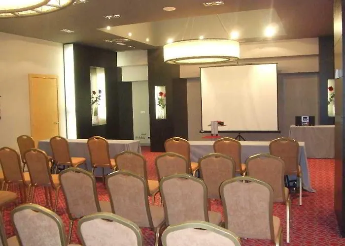 Dorma Coliseum Hotell