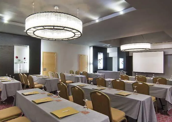 Dorma Coliseum Hotell